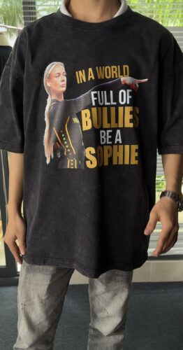 [FREESHIP US] Funny Meme Point God T shirt photo review