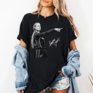 Retro Funny Sophie Cunningham Pointing T-Shirt #T
